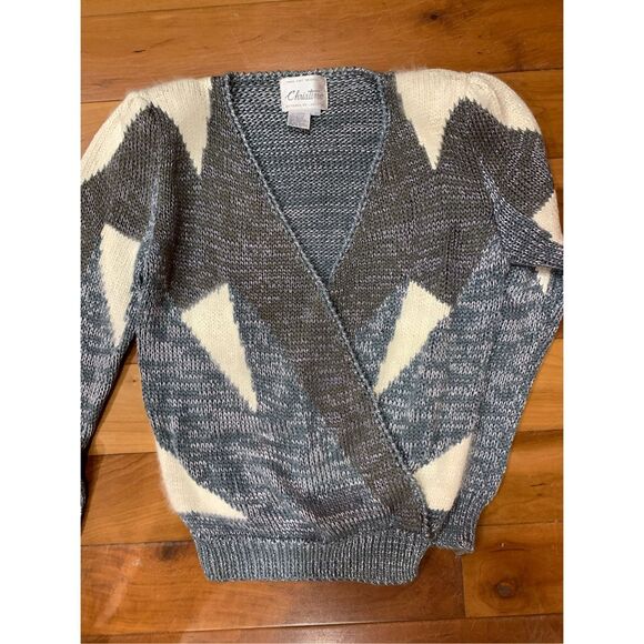 Gray and White Vintage Sweater #fall #winter - Picture 3 of 7